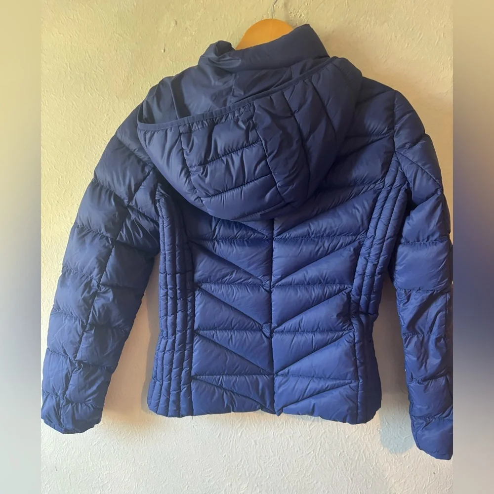 Michael Kors Women's Blue Puffer Jacket size‎ S